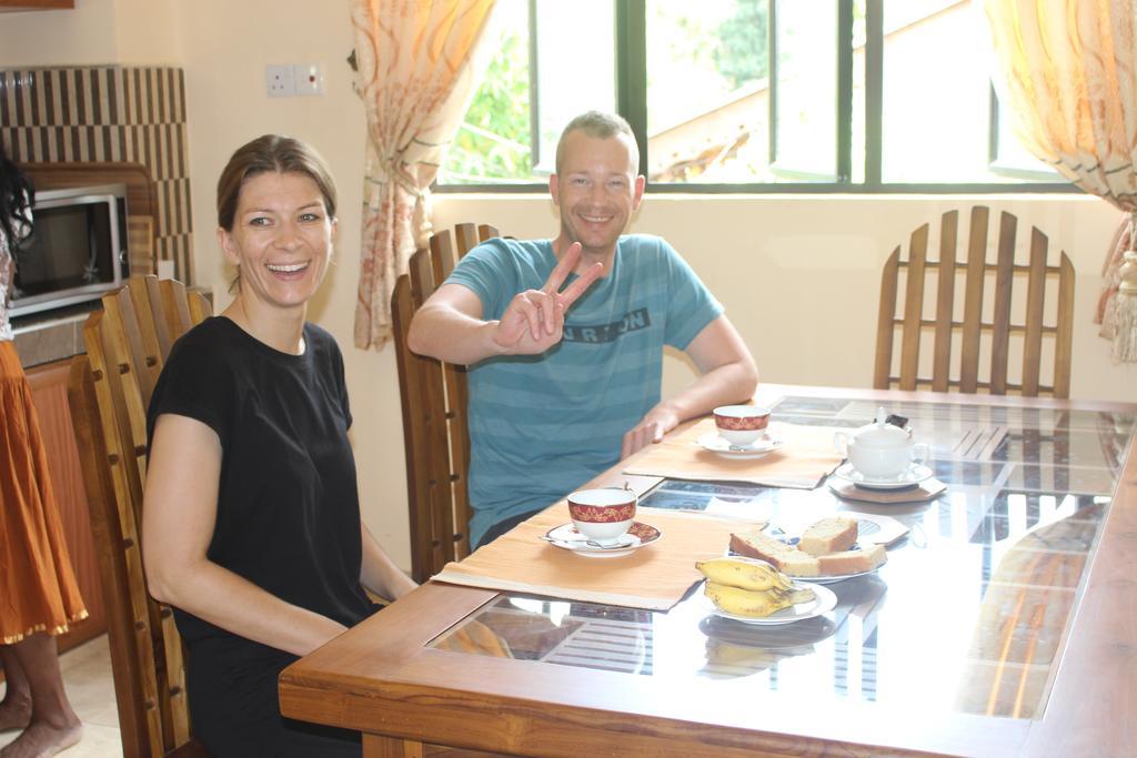 Suwani Pinnawala Homestay Экстерьер фото